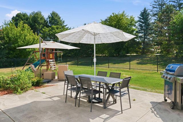 6732 S Yale DRIVE, Franklin, WI 53132