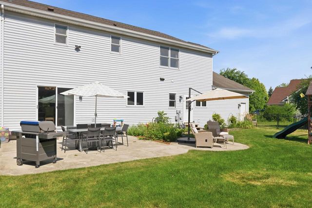6732 S Yale DRIVE, Franklin, WI 53132