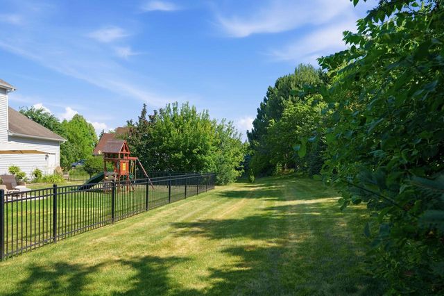 6732 S Yale DRIVE, Franklin, WI 53132