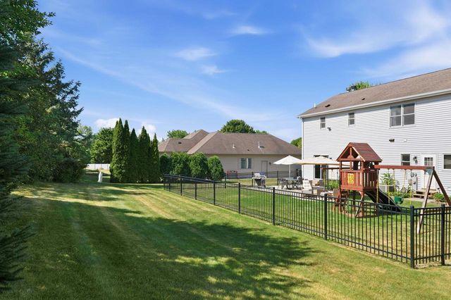 6732 S Yale DRIVE, Franklin, WI 53132