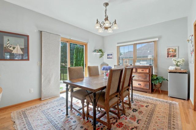 6732 S Yale DRIVE, Franklin, WI 53132