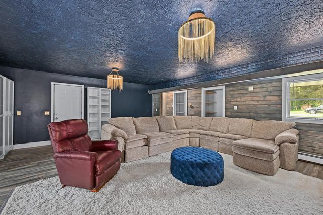 N113W13099 Crestview DRIVE, Germantown, WI 53022