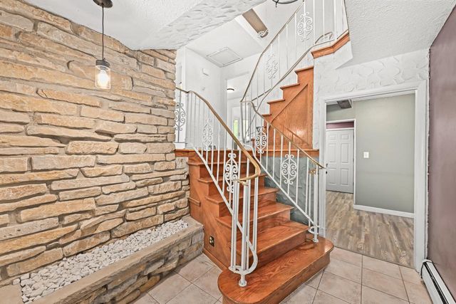 N113W13099 Crestview DRIVE, Germantown, WI 53022