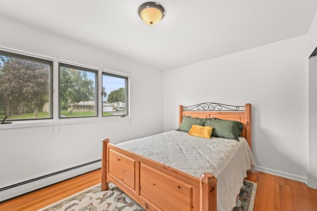 N113W13099 Crestview DRIVE, Germantown, WI 53022