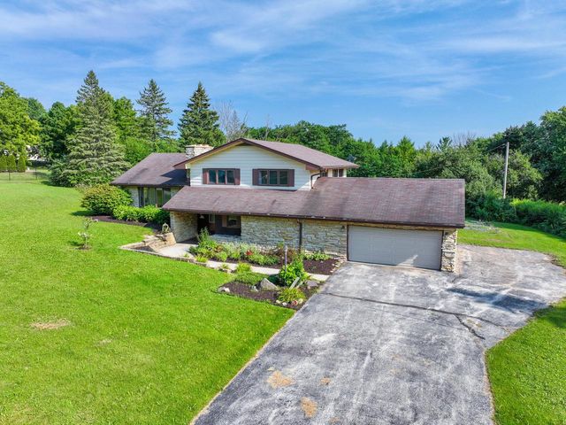 N113W13099 Crestview DRIVE, Germantown, WI 53022