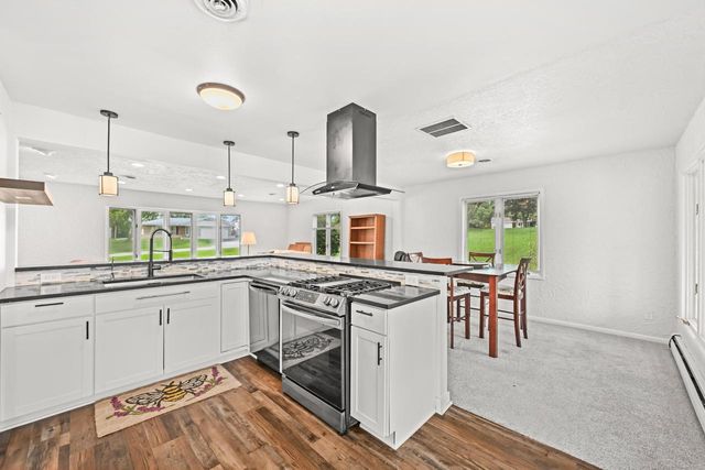 N113W13099 Crestview DRIVE, Germantown, WI 53022