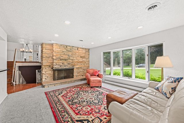 N113W13099 Crestview DRIVE, Germantown, WI 53022