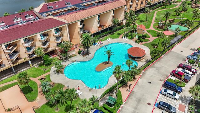 9520 Seawall Boulevard 315, Galveston, TX 77554