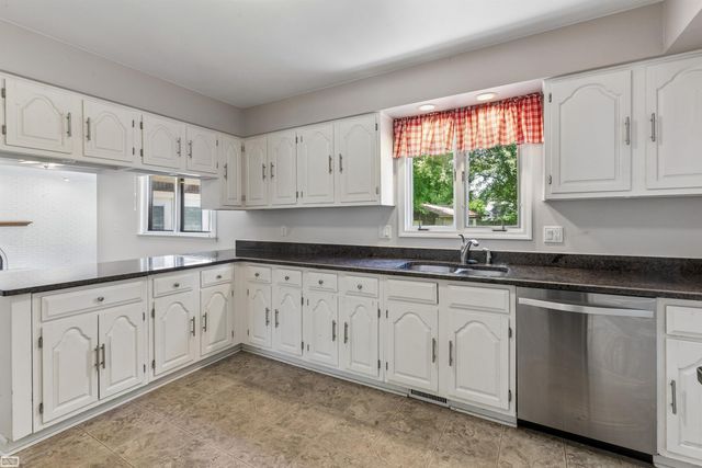 37816 Winkler Street, Harrison Twp, MI 48045