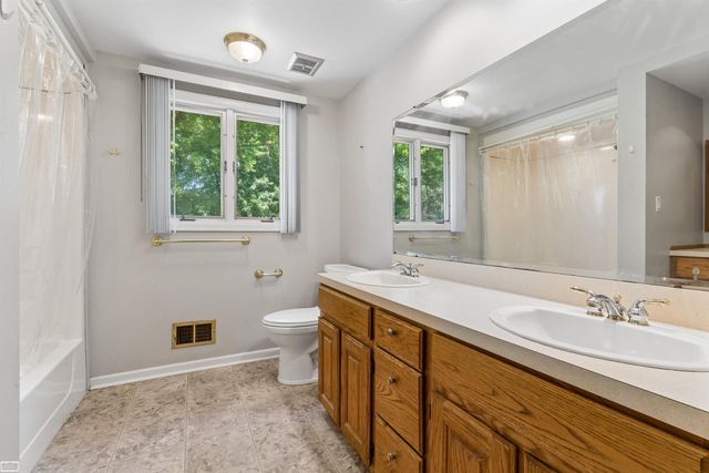 37816 Winkler Street, Harrison Twp, MI 48045