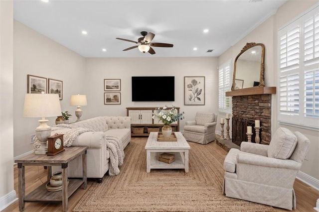125 Diamond Ridge Avenue, Canton, GA 30114