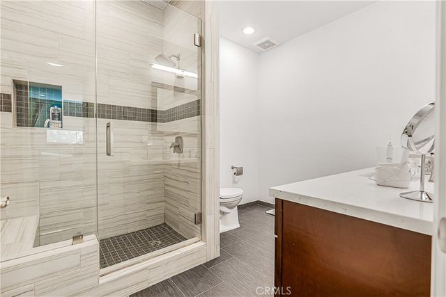 16940 Chatsworth Street 211, Granada Hills, CA 91344