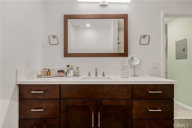 16940 Chatsworth Street 211, Granada Hills, CA 91344