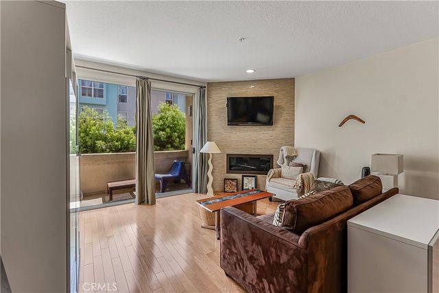 16940 Chatsworth Street 211, Granada Hills, CA 91344