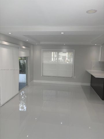 10225 NW 57th Ter 10225, Doral, FL 33178