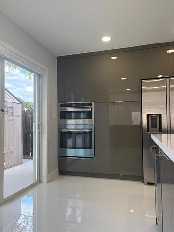 10225 NW 57th Ter 10225, Doral, FL 33178