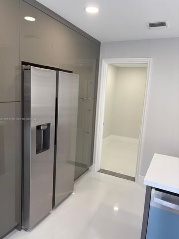 10225 NW 57th Ter 10225, Doral, FL 33178