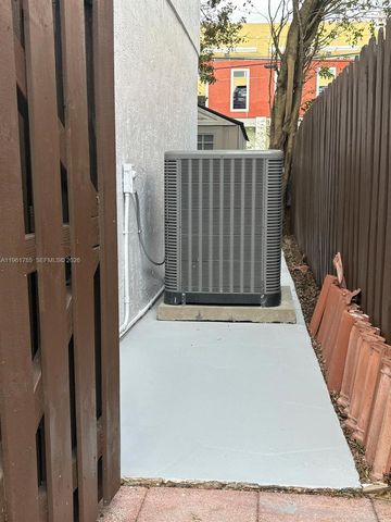 10225 NW 57th Ter 10225, Doral, FL 33178