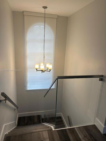 10225 NW 57th Ter 10225, Doral, FL 33178