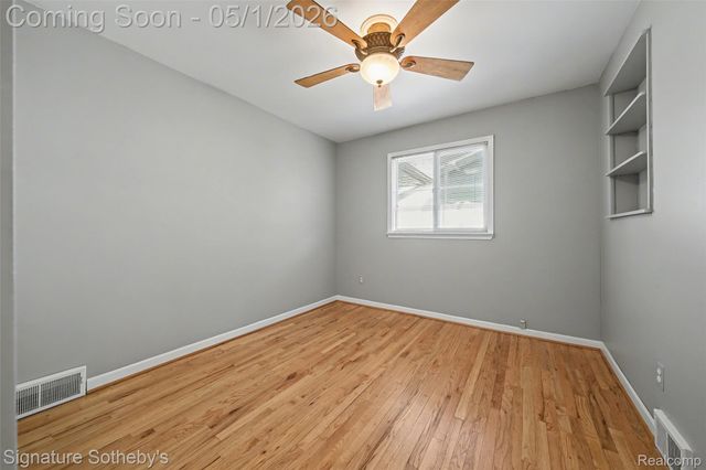 14188 Ramblewood Street, Livonia, MI 48154