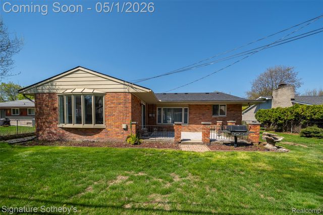 14188 Ramblewood Street, Livonia, MI 48154