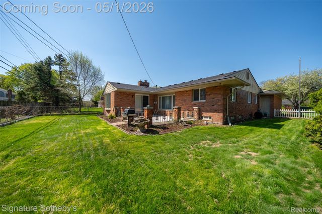 14188 Ramblewood Street, Livonia, MI 48154