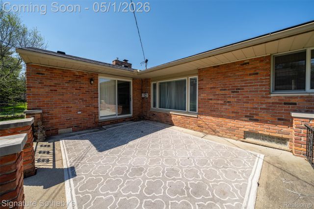 14188 Ramblewood Street, Livonia, MI 48154