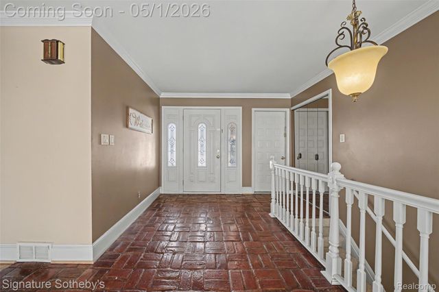 14188 Ramblewood Street, Livonia, MI 48154