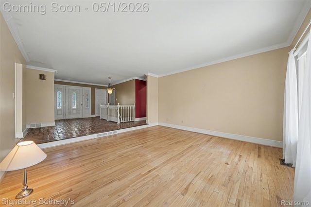14188 Ramblewood Street, Livonia, MI 48154
