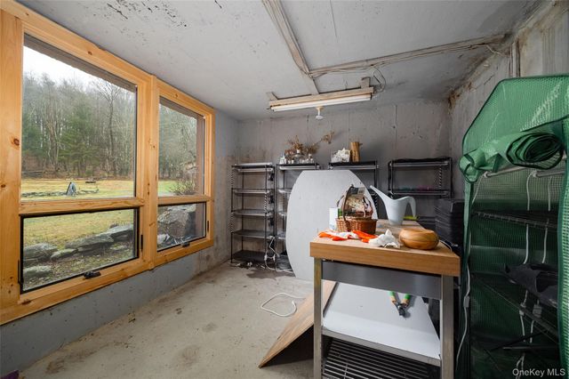 6652 State Route 42, Woodbourne, NY 12788
