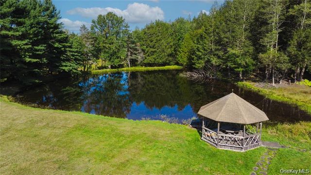 6652 State Route 42, Woodbourne, NY 12788