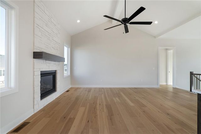 8996 Shady Bend Road, Lenexa, KS 66227