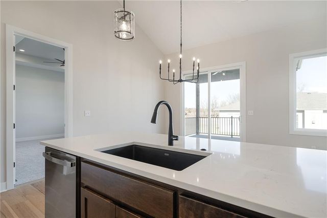 8996 Shady Bend Road, Lenexa, KS 66227