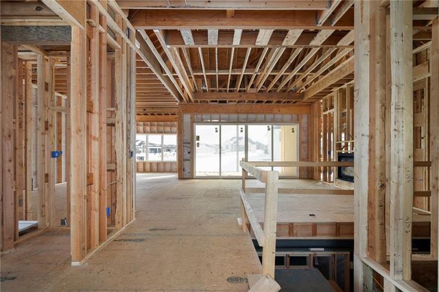 8996 Shady Bend Road, Lenexa, KS 66227