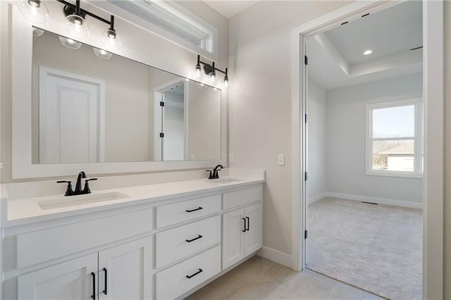 8996 Shady Bend Road, Lenexa, KS 66227