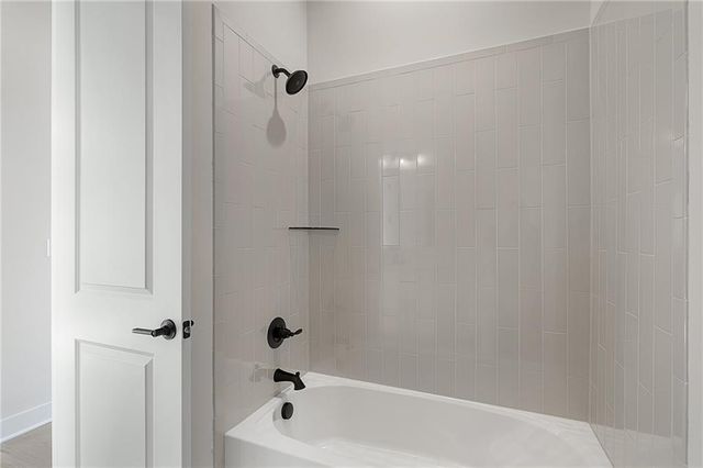 8996 Shady Bend Road, Lenexa, KS 66227