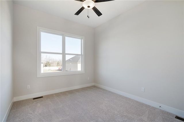 8996 Shady Bend Road, Lenexa, KS 66227