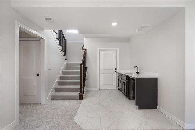 8996 Shady Bend Road, Lenexa, KS 66227