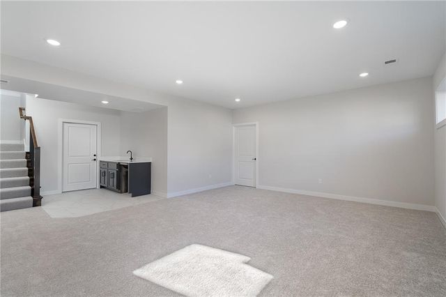 8996 Shady Bend Road, Lenexa, KS 66227