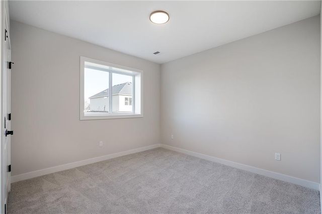 8996 Shady Bend Road, Lenexa, KS 66227