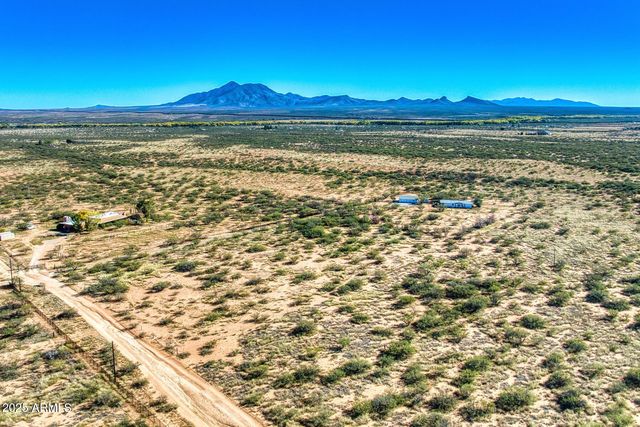 8680 E Mustang Trail, Hereford, AZ 85615