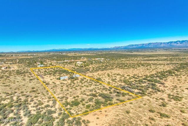 8680 E Mustang Trail, Hereford, AZ 85615