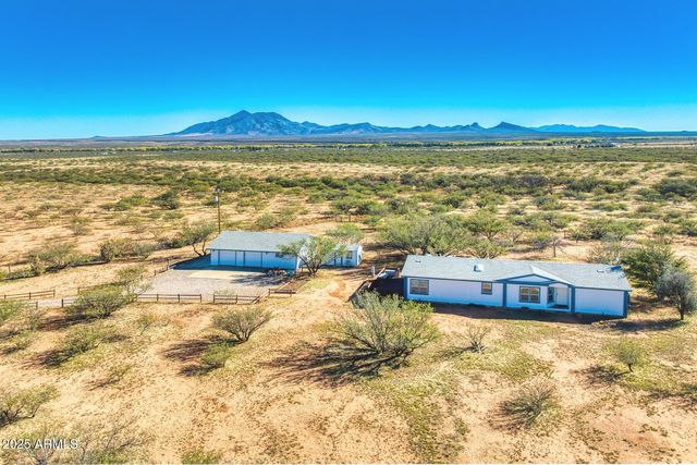 8680 E Mustang Trail, Hereford, AZ 85615