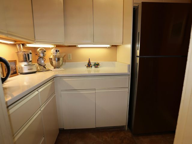 112 Russell St, Worcester, MA 01609