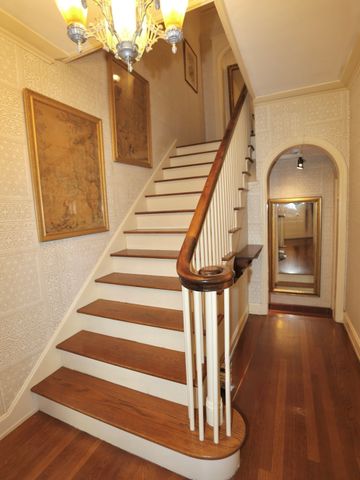 112 Russell St, Worcester, MA 01609