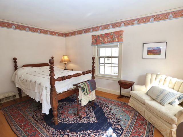 112 Russell St, Worcester, MA 01609