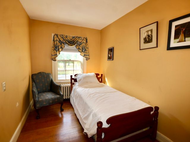 112 Russell St, Worcester, MA 01609