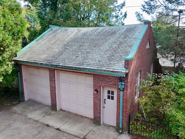 112 Russell St, Worcester, MA 01609