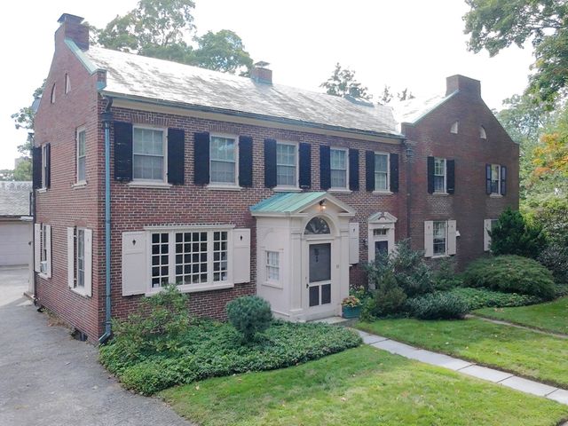 112 Russell St, Worcester, MA 01609
