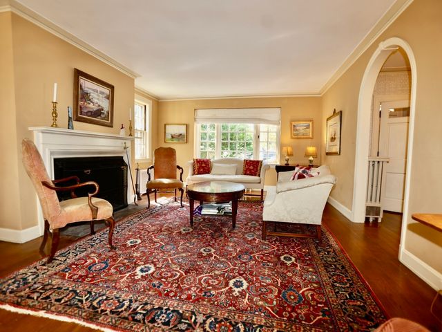 112 Russell St, Worcester, MA 01609